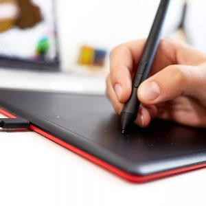 Wacom One by CTL-472/K0-CX Small 6-inch x 3.5-inch Graphic Tablet