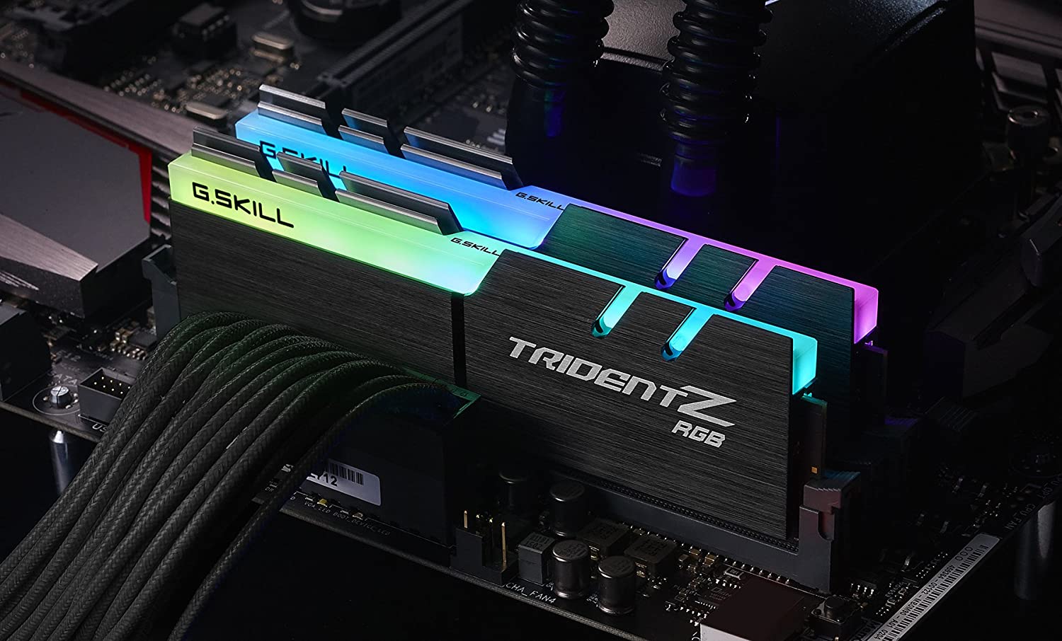 G.SKILL Trident Z RGB 16GB (2 * 8GB) DDR4 3000 MHz CL16-18-18-38 1.35V Desktop Memory RAM - F4-3000C16D-16GTZR - Image 6